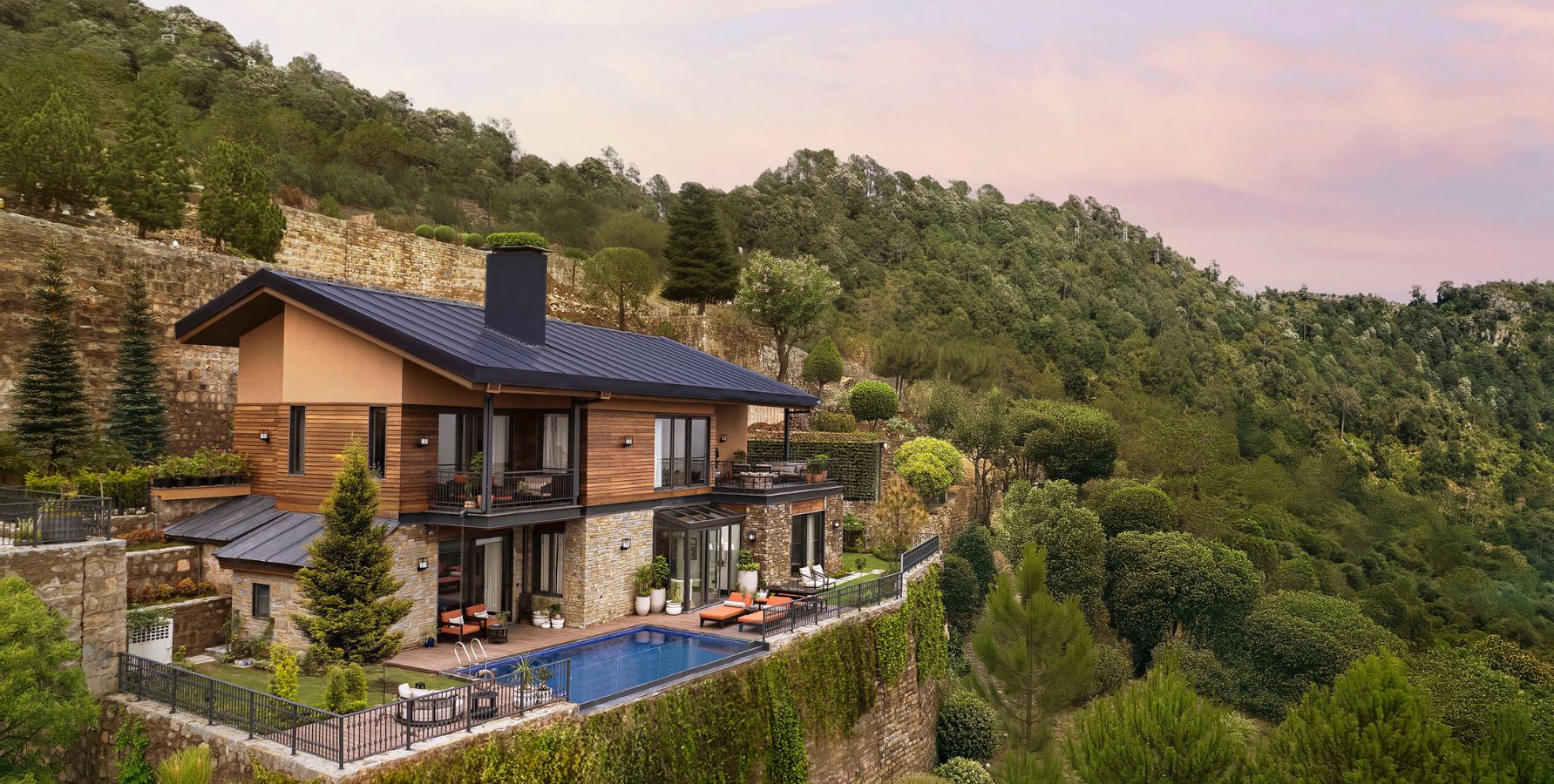 Terra Grande Gallery Kasauli & Rishikesh Luxury Villa